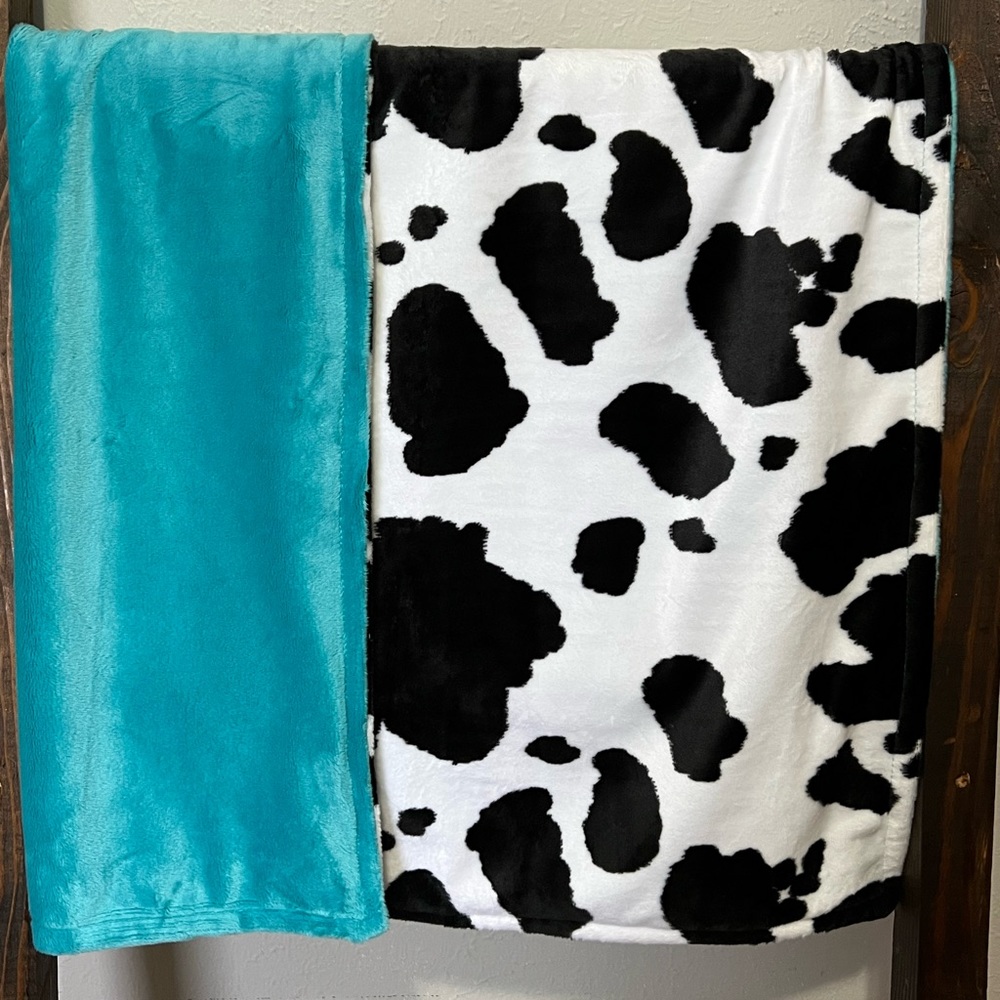 HANDMADE minky “carseat” blanket (28inx30in)